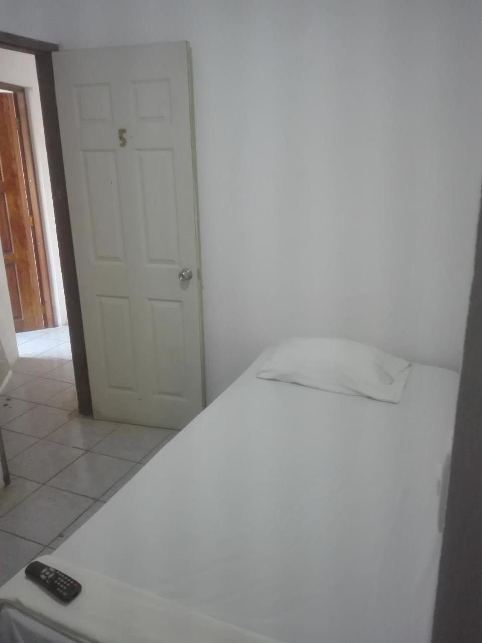 סן קרלוס Hostal Don Frank מראה חיצוני תמונה