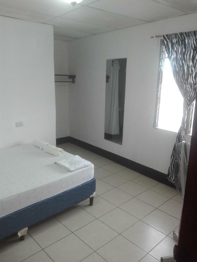סן קרלוס Hostal Don Frank מראה חיצוני תמונה